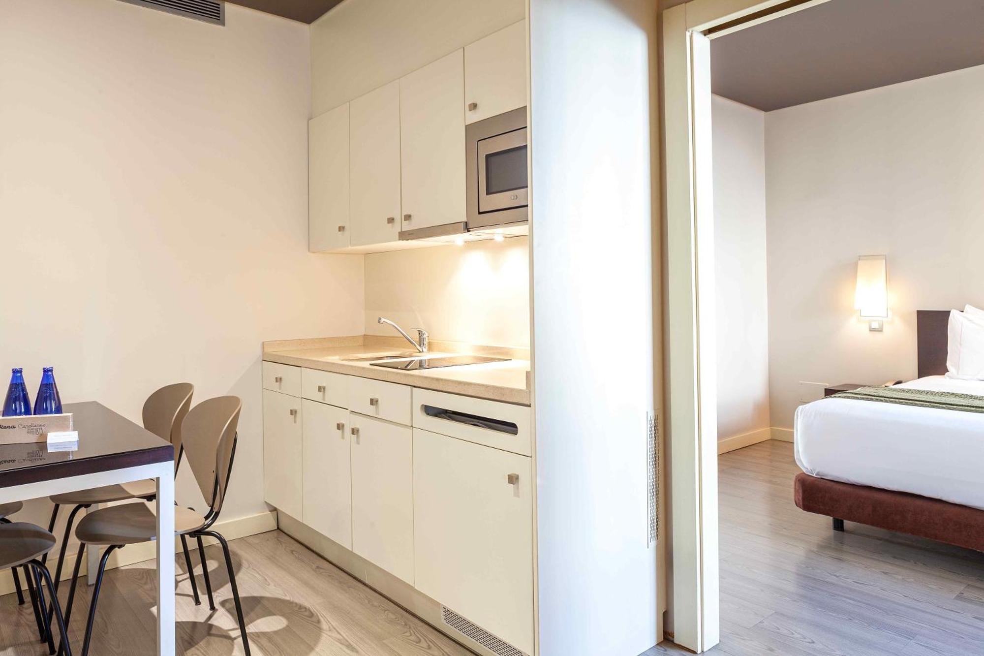 Suites Viena Plaza De Espana Madrid Exterior photo