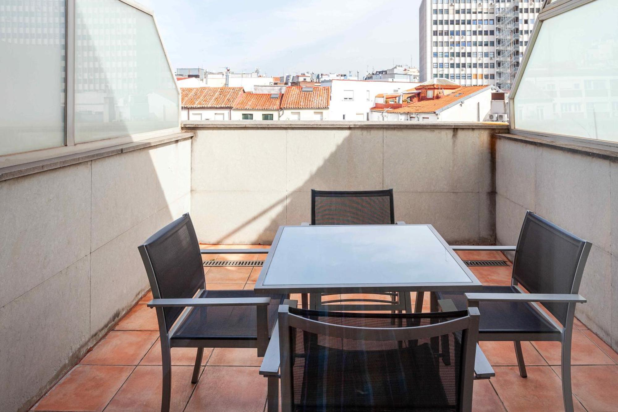 Suites Viena Plaza De Espana Madrid Exterior photo