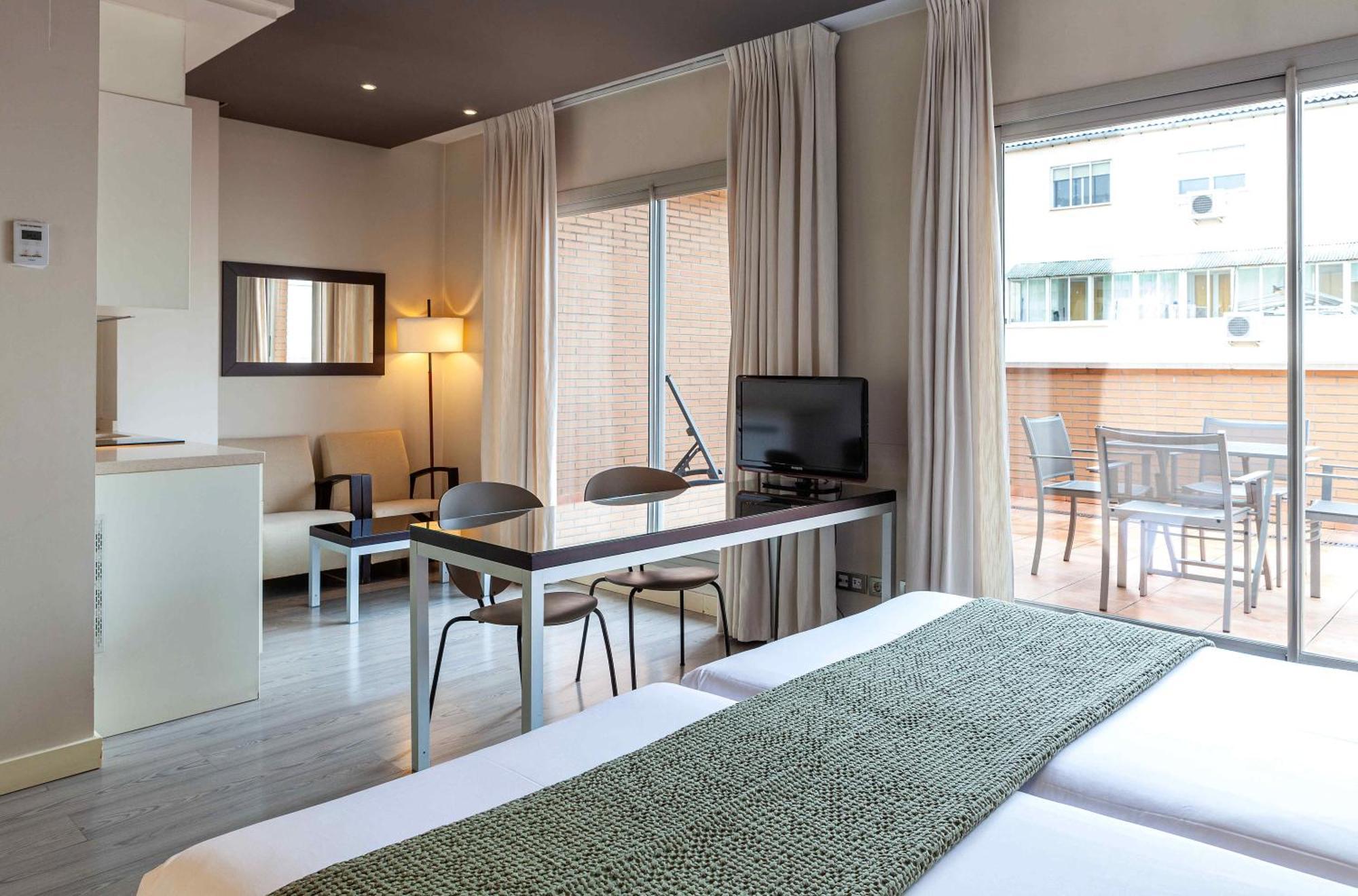 Suites Viena Plaza De Espana Madrid Exterior photo