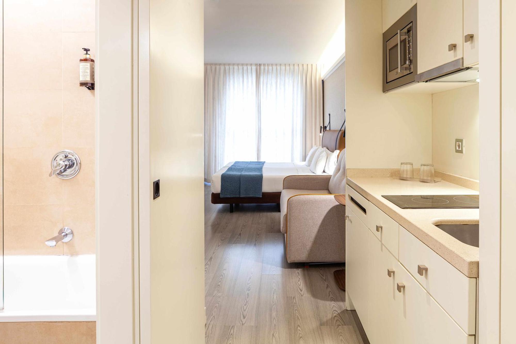 Suites Viena Plaza De Espana Madrid Exterior photo